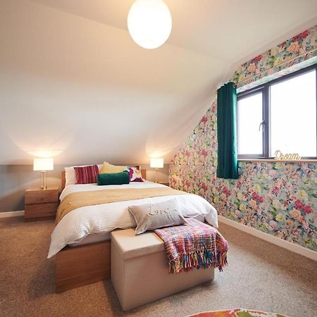 Maes Y Mel- A Couples, Pet Friendly, Rural Romantic Getaway With Countryside Views Gellywen Exteriér fotografie