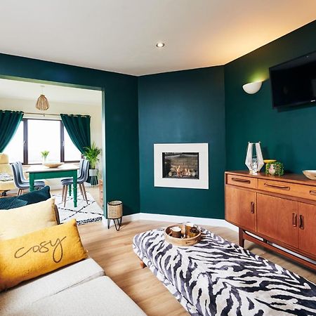 Maes Y Mel- A Couples, Pet Friendly, Rural Romantic Getaway With Countryside Views Gellywen Exteriér fotografie