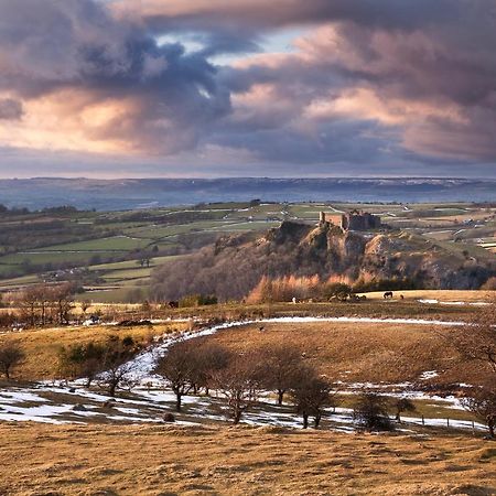 Maes Y Mel- A Couples, Pet Friendly, Rural Romantic Getaway With Countryside Views Gellywen Exteriér fotografie