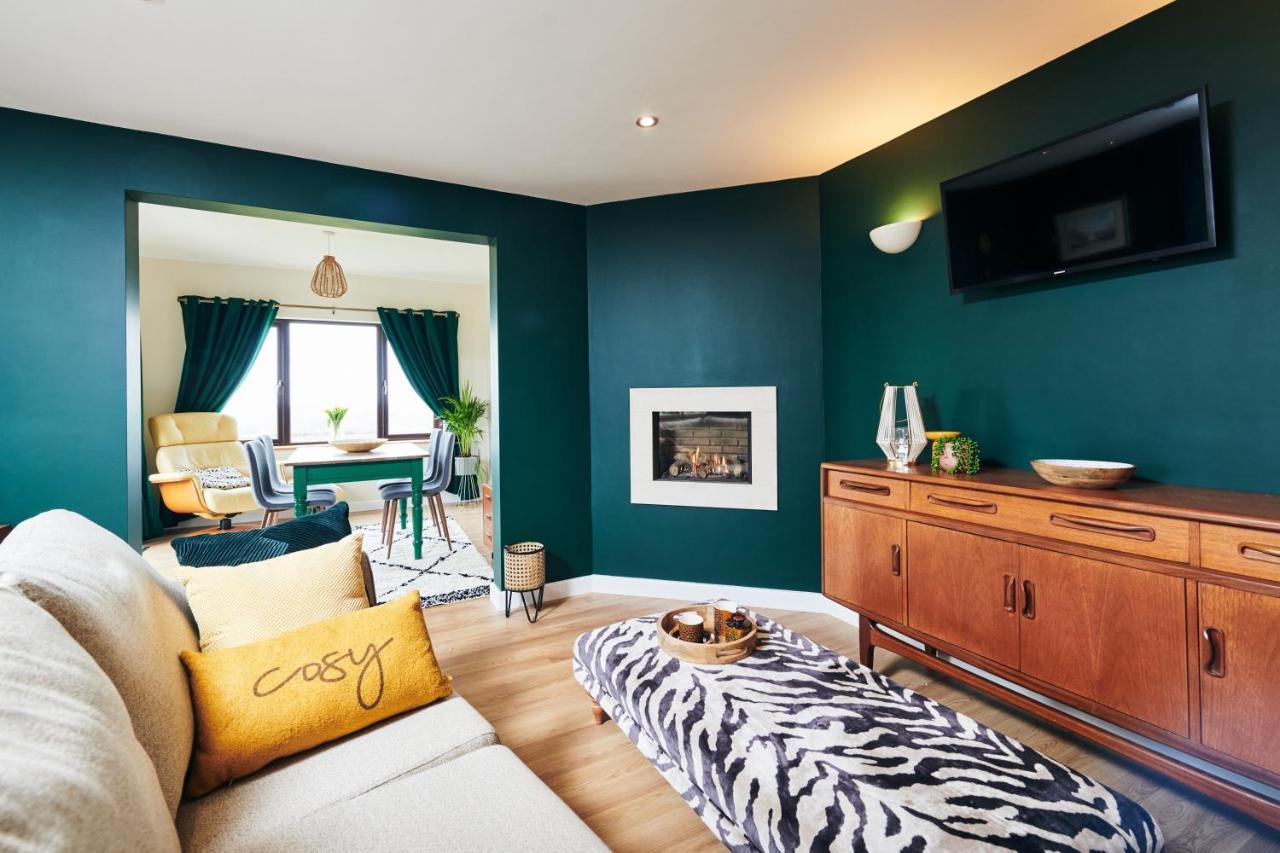 Maes Y Mel- A Couples, Pet Friendly, Rural Romantic Getaway With Countryside Views Gellywen Exteriér fotografie